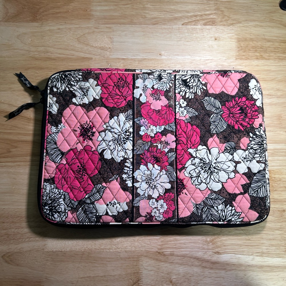 Pink Vera Bradley Laptop Case - Picture 1 of 5